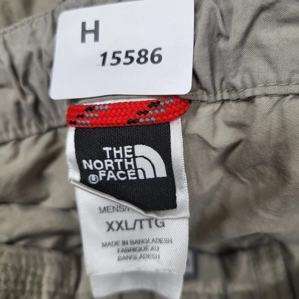 The North Face Men Shorts 2XL Khaki Nylon Cargo Shorts Button 10